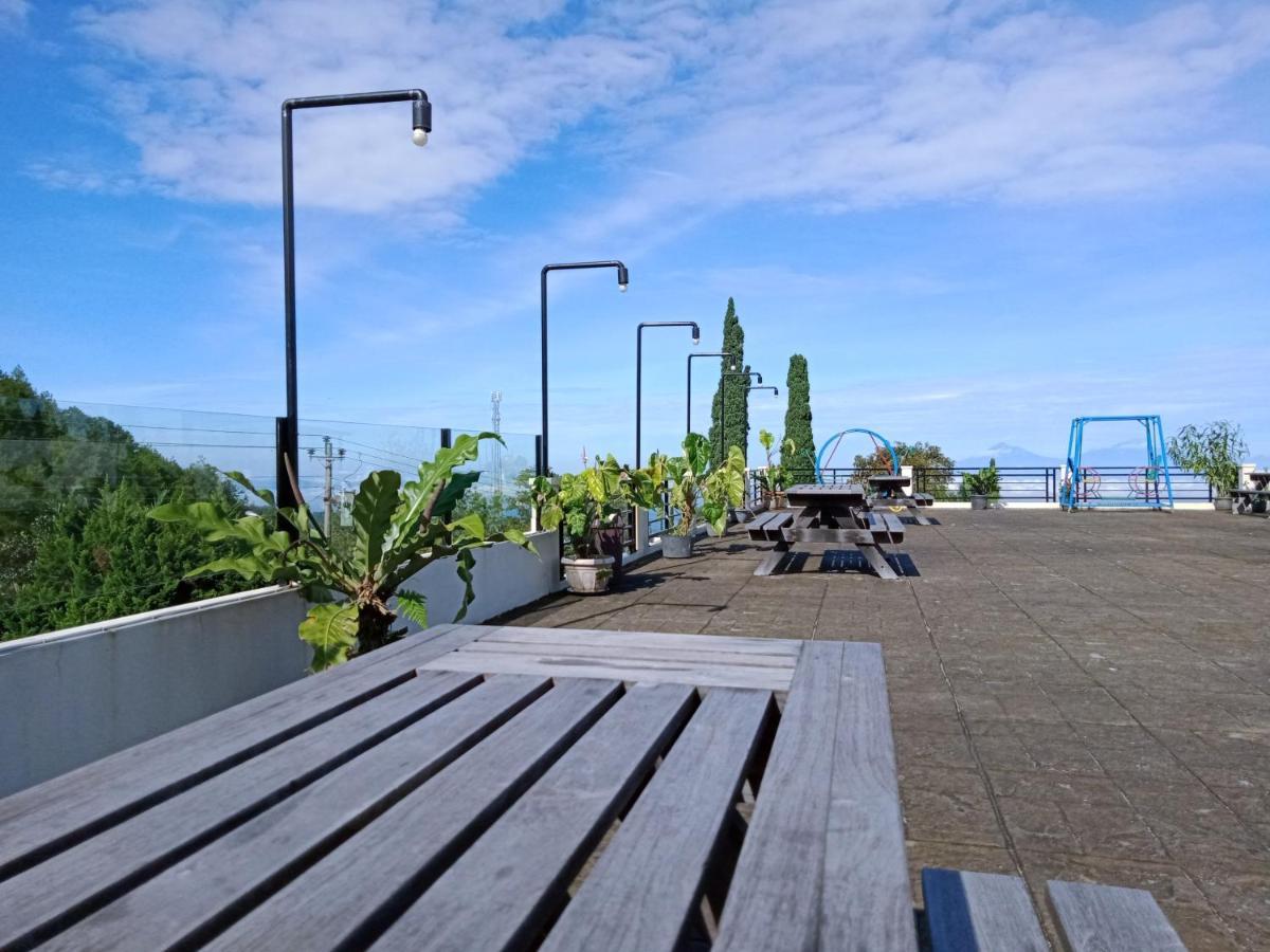 Hotel Pondok Asri Tawangmangu Kültér fotó