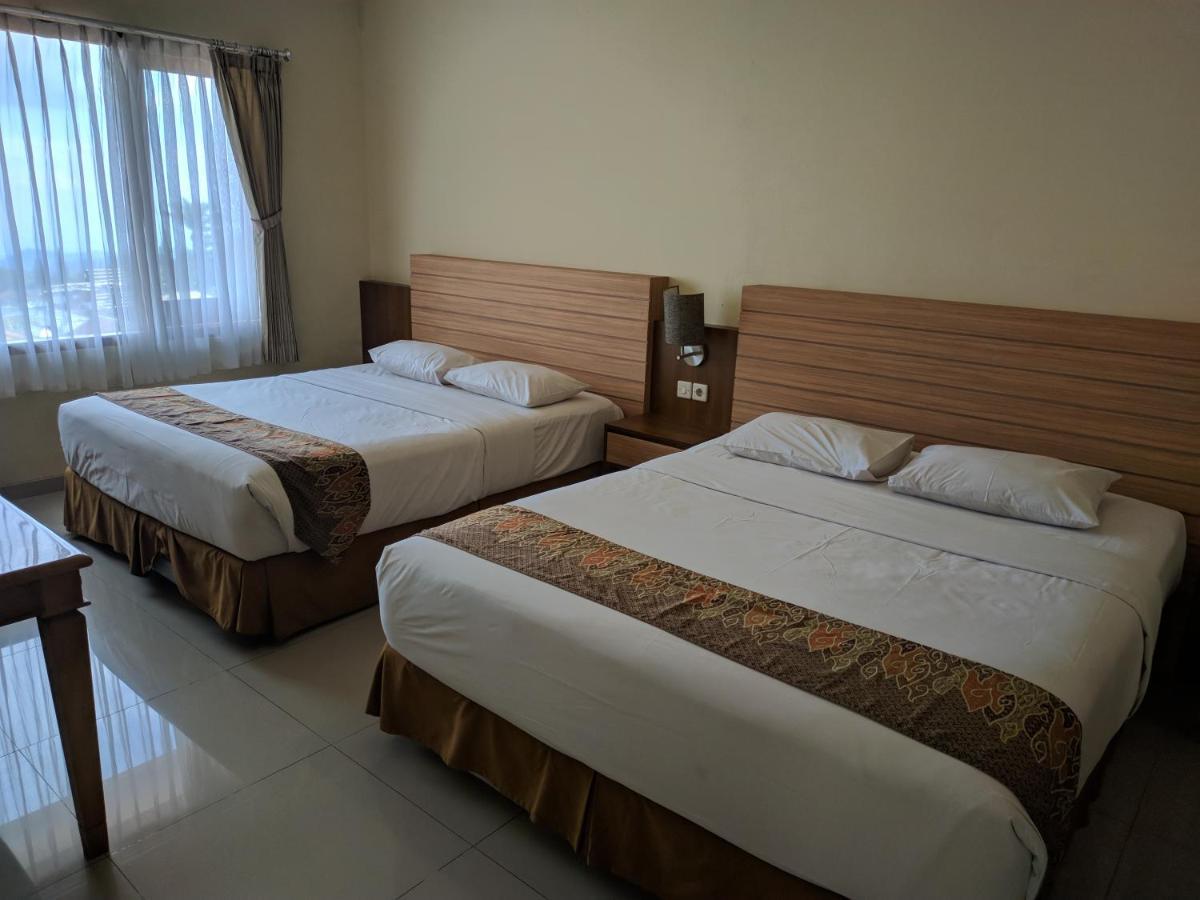 Hotel Pondok Asri Tawangmangu Kültér fotó